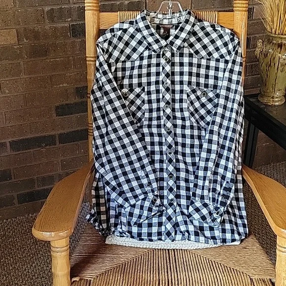 Bit & Bridle black/white checkered, long sleeve flannel, size 1X - Picture 4 of 7